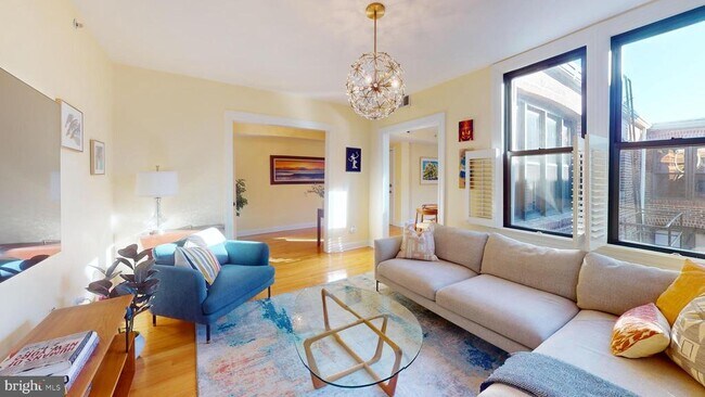 Building Photo - 1858 California St NW