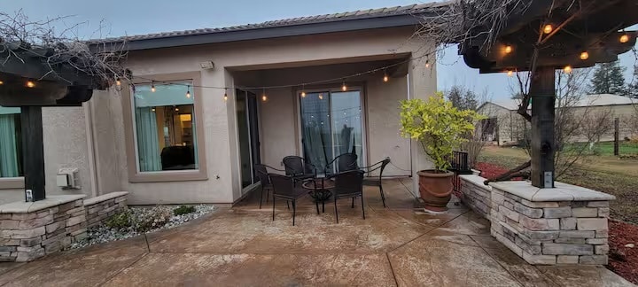 Building Photo - 9839 Trailhead Ct