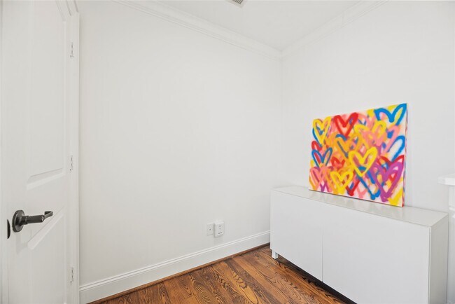 Building Photo - 1537 Haddon St