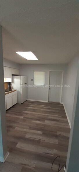 Building Photo - 1131 Lake Shore Blvd