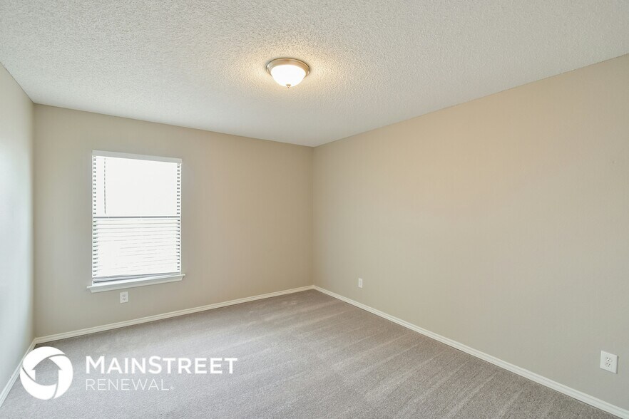 Building Photo - 8148 Chestnut Barr Dr