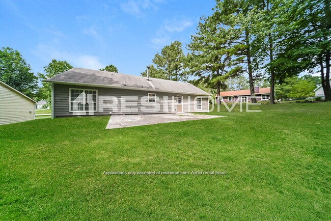 Building Photo - 2670 Woodward Rd
