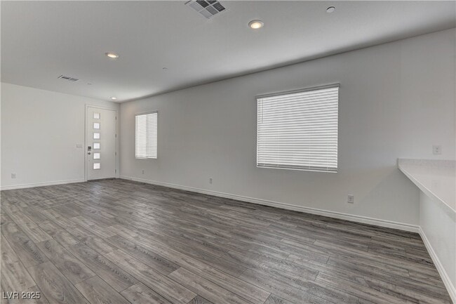 Building Photo - 222 Palisade Fls Ave