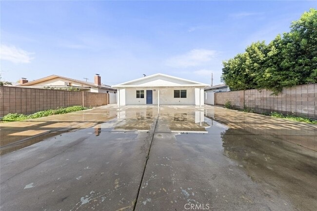 Building Photo - 13010 Hartland St