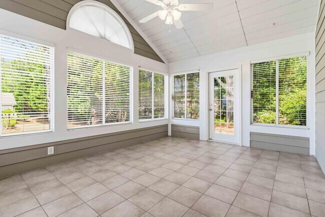 Building Photo - 17106 Harvest Ridge Ln