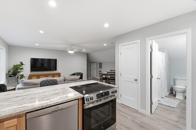 Building Photo - 88 Orcutt Dr