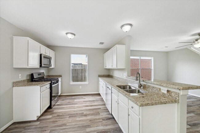 Building Photo - 7347 Parkland Manor Dr