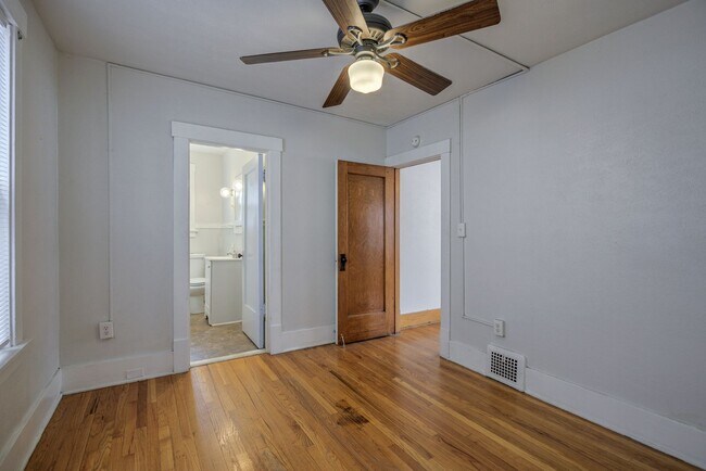 Building Photo - 3310 Jackson St