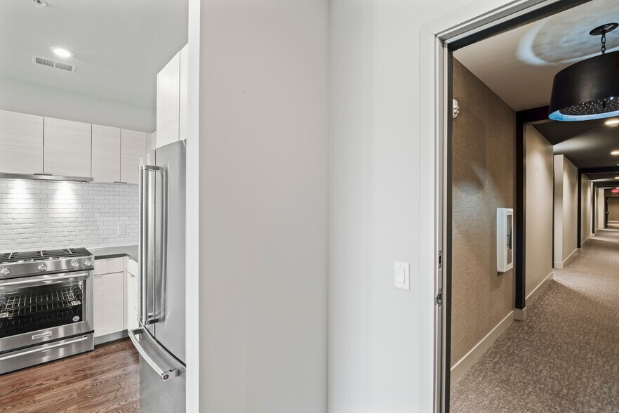 Building Photo - 506 Diamondback Dr