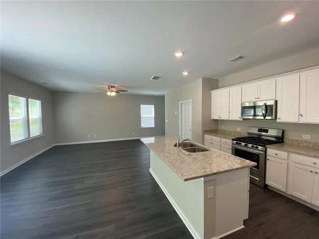 Building Photo - 168 Golden Eagle Pkwy