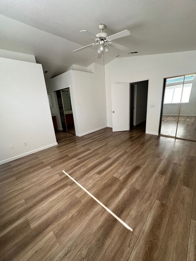 Building Photo - 4918 Hearthwood Ct