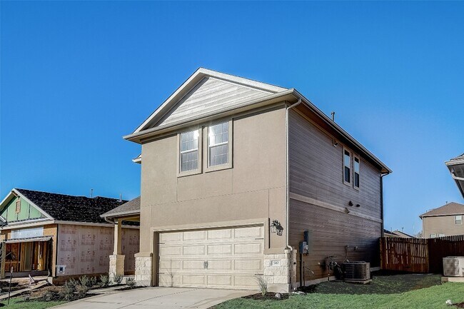 Building Photo - 540 Rearing Mare Pass