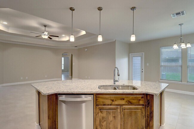 Building Photo - 2202 Crystal Bay Dr.