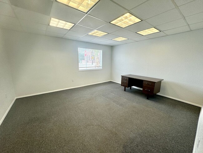 Building Photo - Office Space In Downtown Biloxi! Great Loc...