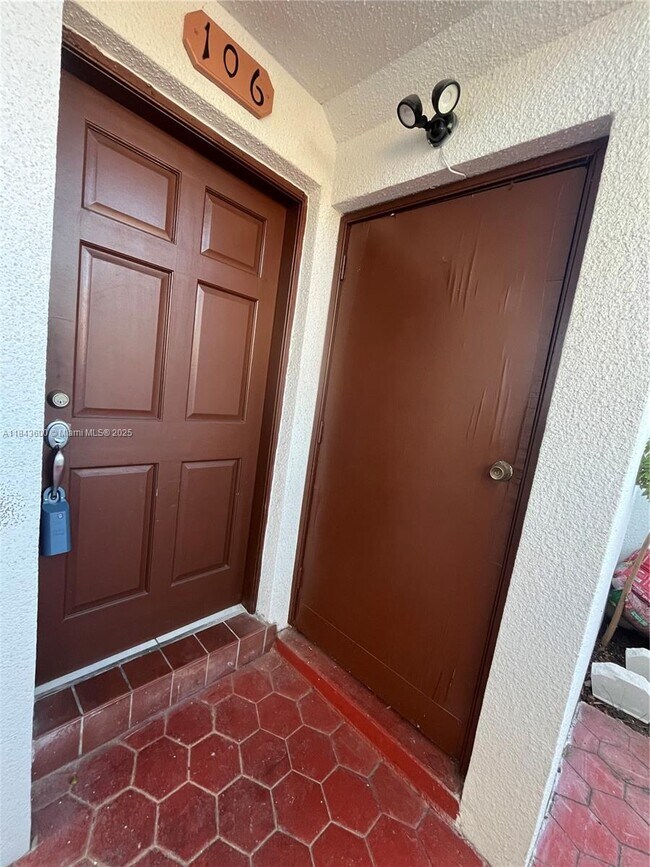 Building Photo - 7430 SW 153rd Pl