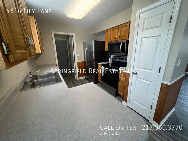 Building Photo - 4616 Lily Ln