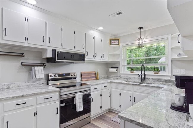 Building Photo - 20 Atkins Ln