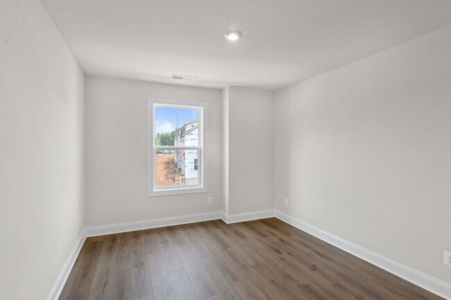 Building Photo - 2231 Leeham St