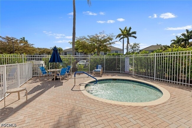 Building Photo - 8273 Pacific Beach Dr