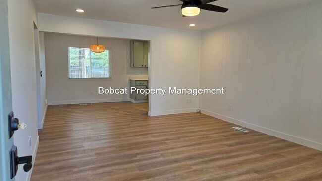 Building Photo - 1461 Hussman Ave