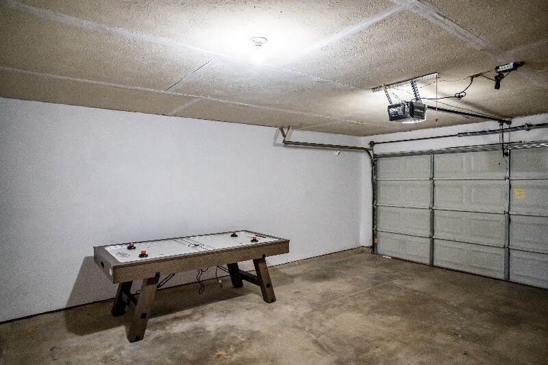 Building Photo - 3706 Bishop Hill Dr