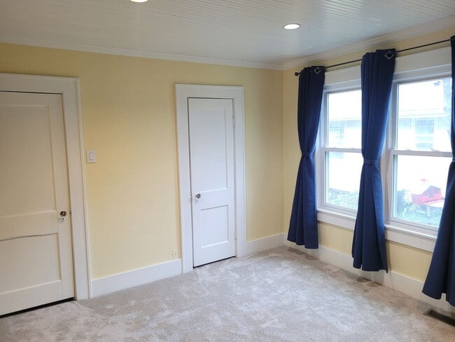 Building Photo - 3 Bedroom 1.5 Bath Cottage-Old Southwest