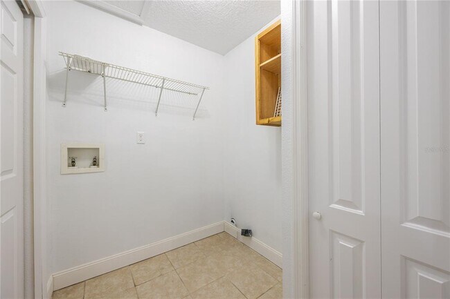 Building Photo - 495 Orange Ave