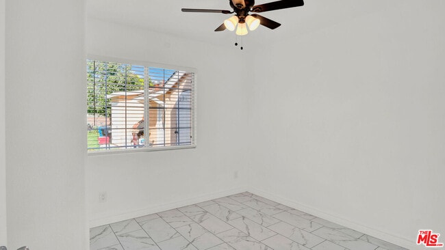 Building Photo - 2239 W Lincoln St