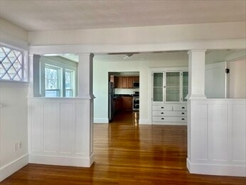 Building Photo - 253 Brown St