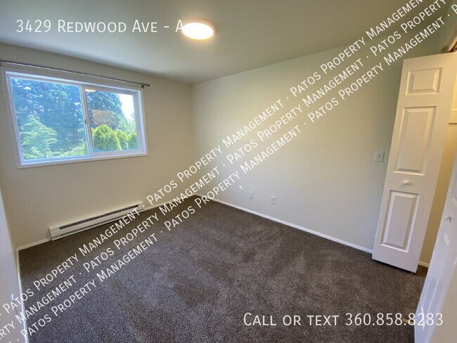 Building Photo - 3429 Redwood Ave