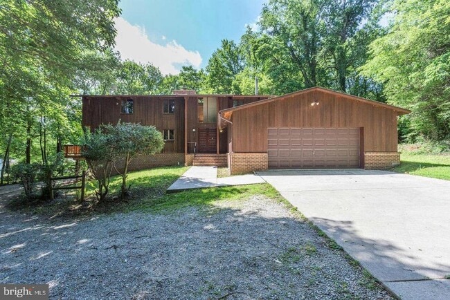 Building Photo - 6022 Munson Hill Rd