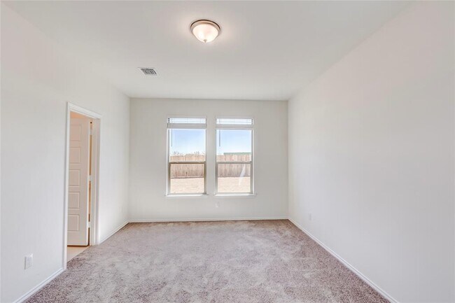 Building Photo - 1508 Carriageway Dr