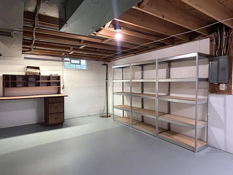 Building Photo - 3083 Orchard Rd