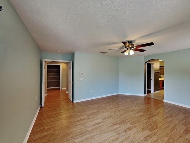 Building Photo - 4686 Blue Major Dr