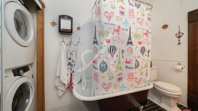 Building Photo - 1111 W Pikes Peak Ave