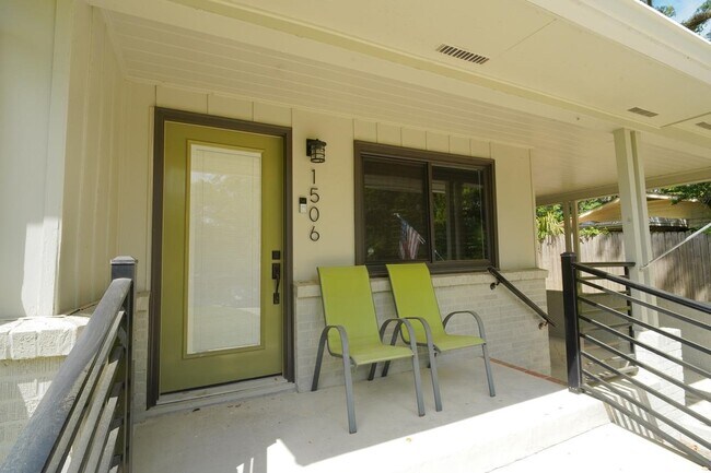 Building Photo - 1506 Sharon Rd