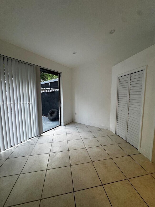 Primary Photo - 6728 NW 188th Terrace