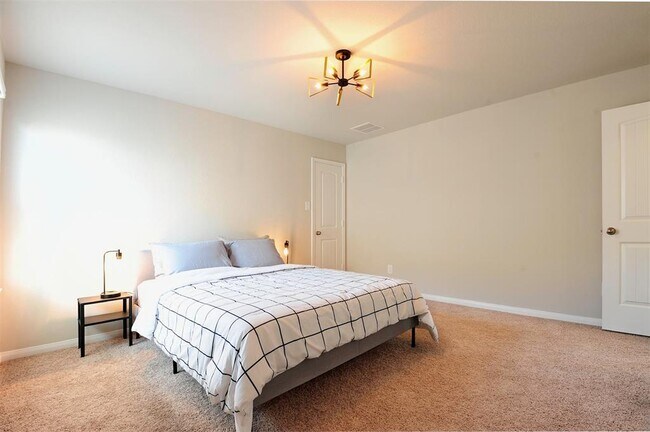 Building Photo - 24930 Adami Veduta Ct