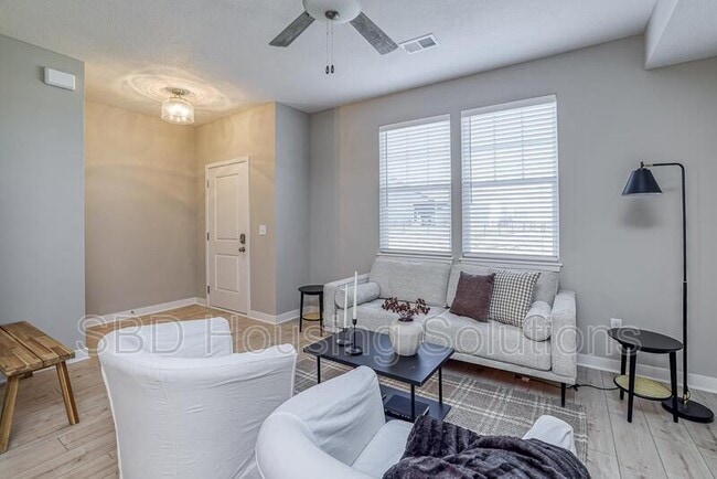 Building Photo - 27318 East Oak View Drive