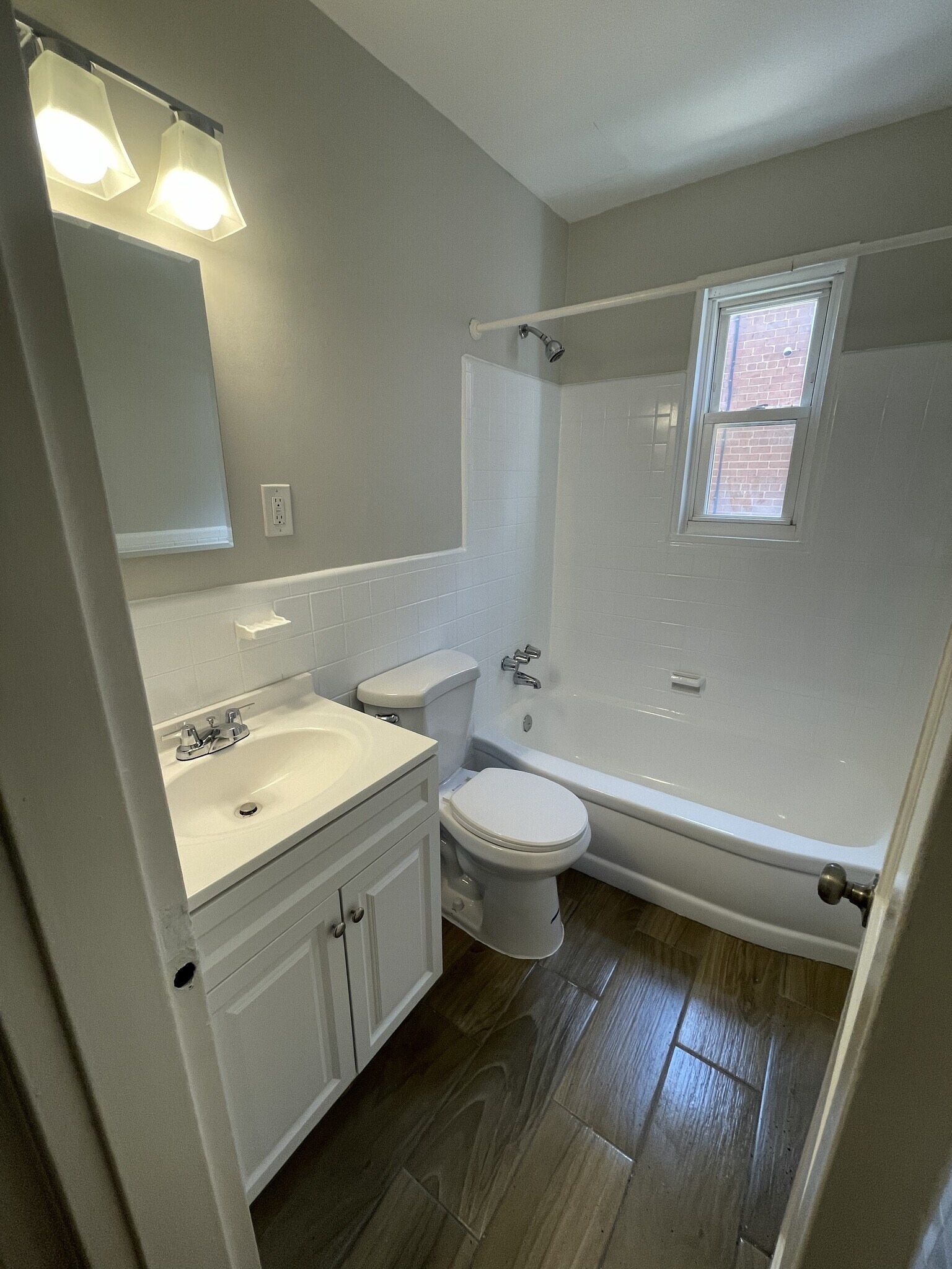 Bathroom #2 - 868 Bellevue St SE