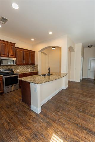 Building Photo - 2105 Burke Dr