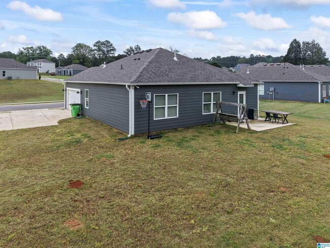 Building Photo - 991 Archers Trail N