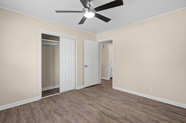 Building Photo - 118 Hope Ln