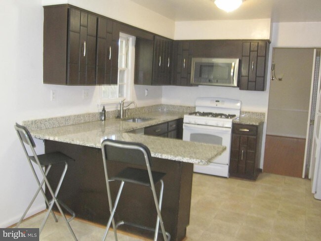 Building Photo - 7805 Ivymount Terrace