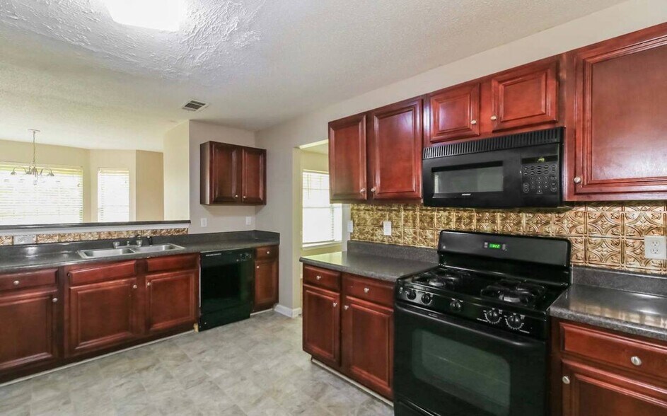 Building Photo - 6849 Fireside Ln