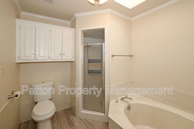 Building Photo - 21 Edgewood Ln