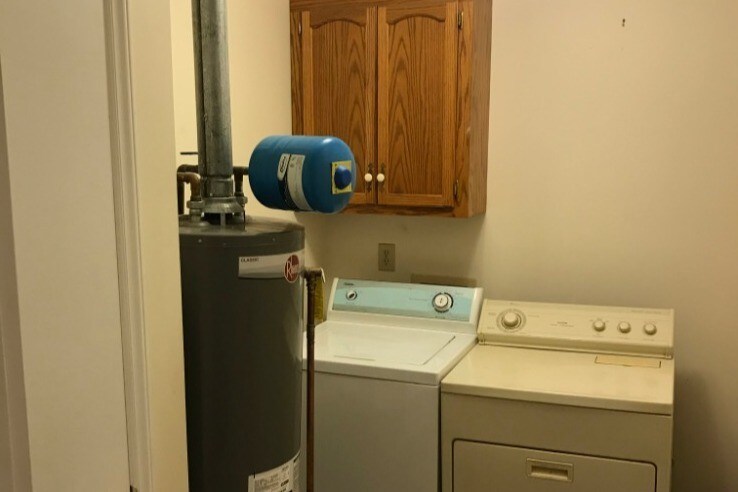 Laundry Room - 4448 Huntington Dr