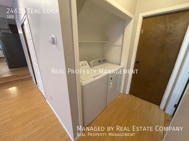 Building Photo - 24615 Teal Loop