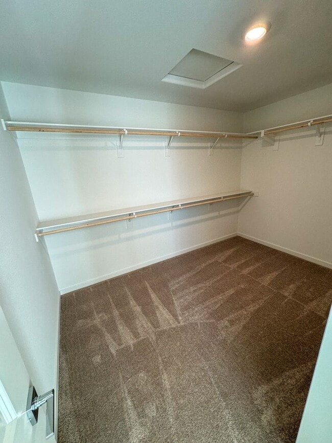 Building Photo - 5 bedroom Murrieta home for LEASE!