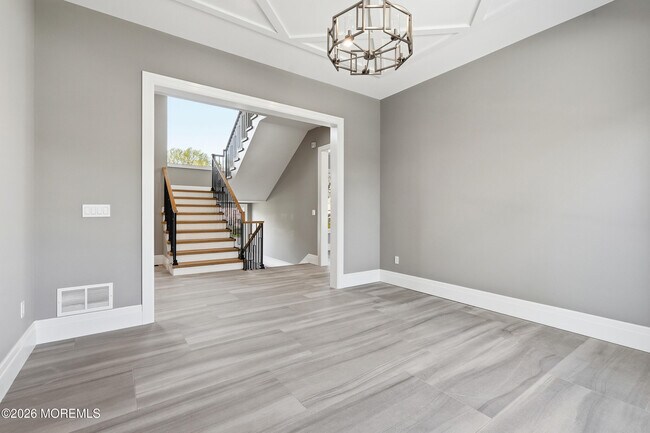 Building Photo - 84 Cooper Ave